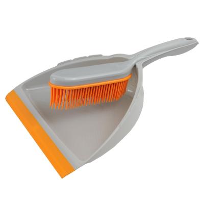 Artikelbild des Artikels “Gummi-Kehrgarnitur “