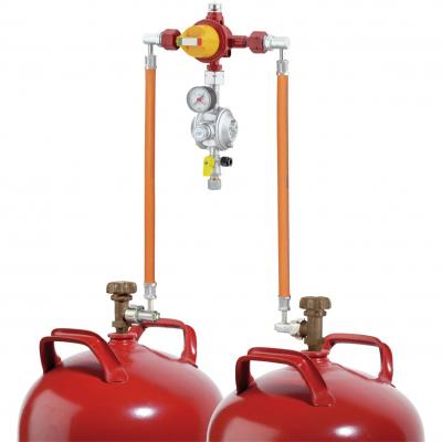 Product image of the product “2-Flaschenanlage 1,5 kg/h mit automatischem Umschaltventil Typ AUV ”