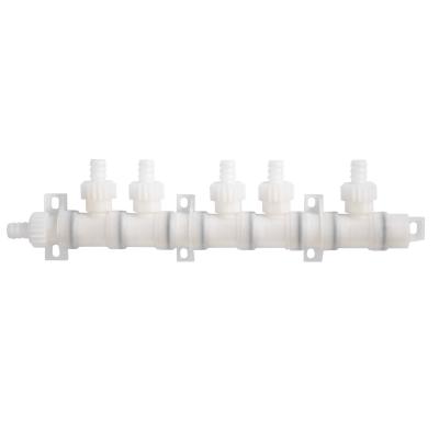 Product image of the product “Verteilerblock 5-fach mit Muttern ”
