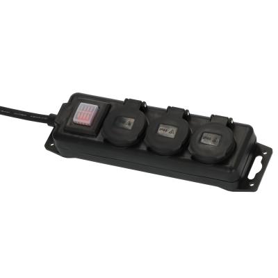 Product image of the product “Mehrfachsteckdose 3-fach, IP44 ”
