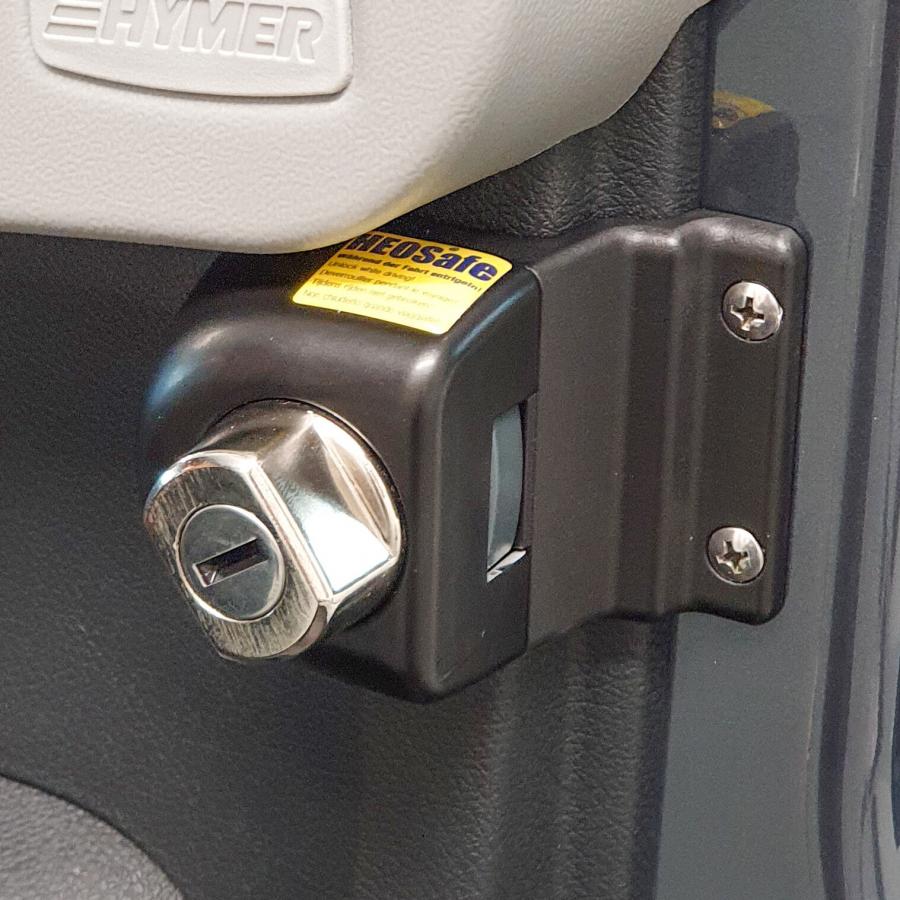 Product image 1 of the product “Diebstahlschutzschlösser für Fahrerhaustüren Mercedes-Benz Sprinter W907/W910 ”