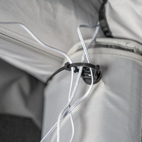 Product image of the product “Magnetbefestigungsset für LED-Lichtleisten ”
