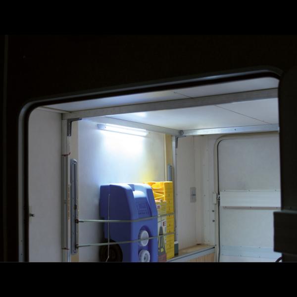 Product image of the product “Garagenleuchte mit Schalter, 12 Volt ”