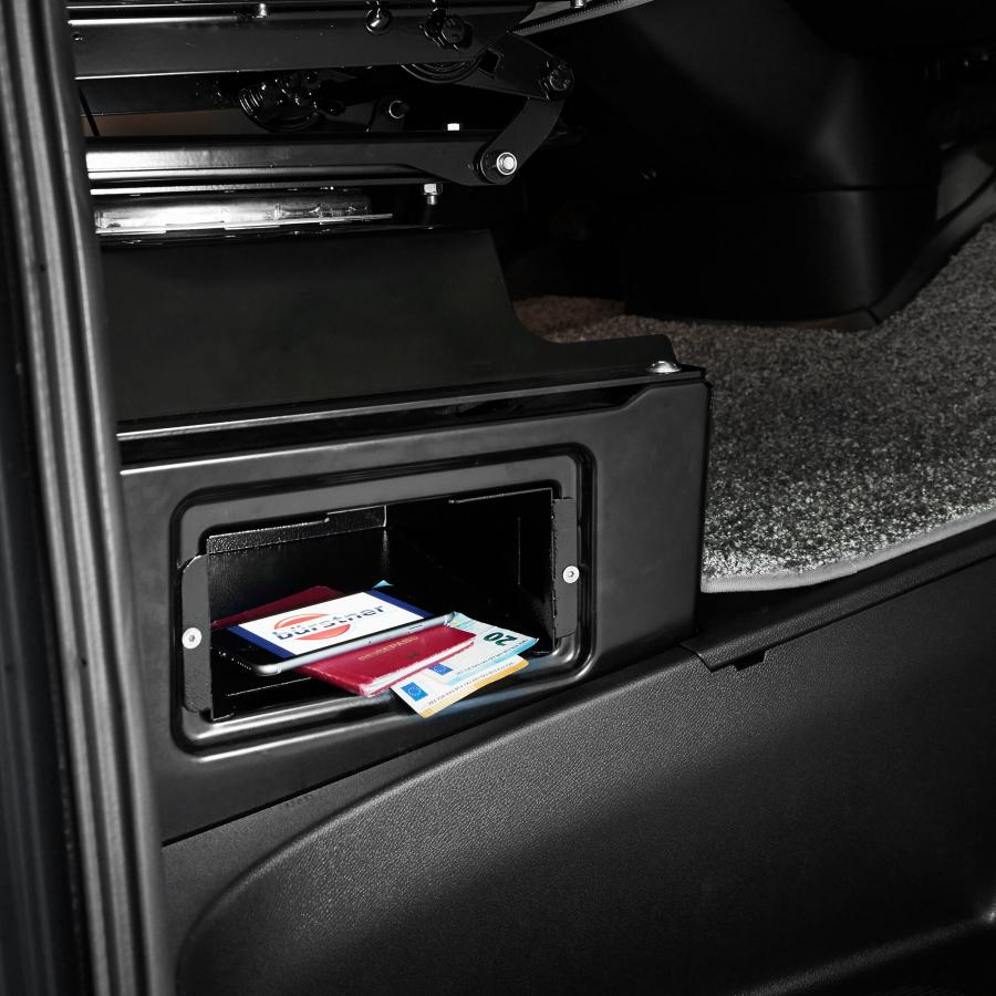 Artikelbild 2 des Artikels “Sitzsockelsafe, Mercedes-Benz Sprinter Mercedes-Benz Sprinter“