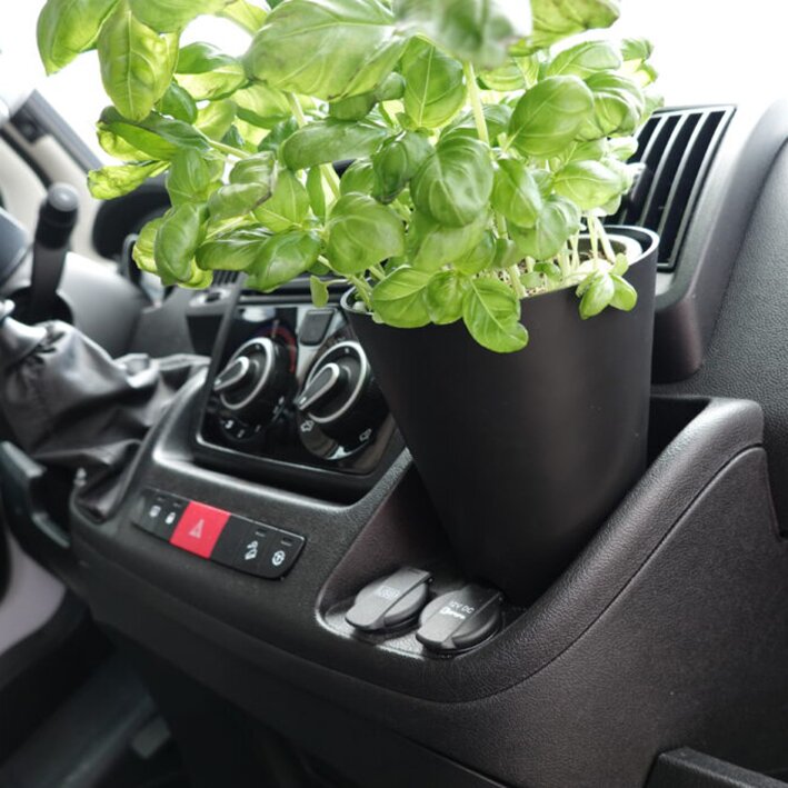 Product image 3 of the product “Blumentopf/Getränkehalter Cockpit Gadget ”