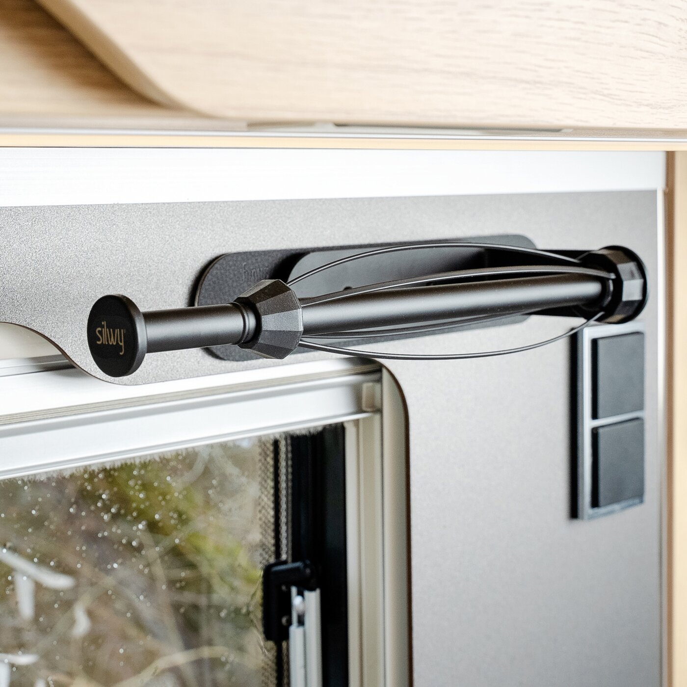 Artikelbild 1 des Artikels “Magnet-Küchenrollenhalter inkl. Metall-Leiste “