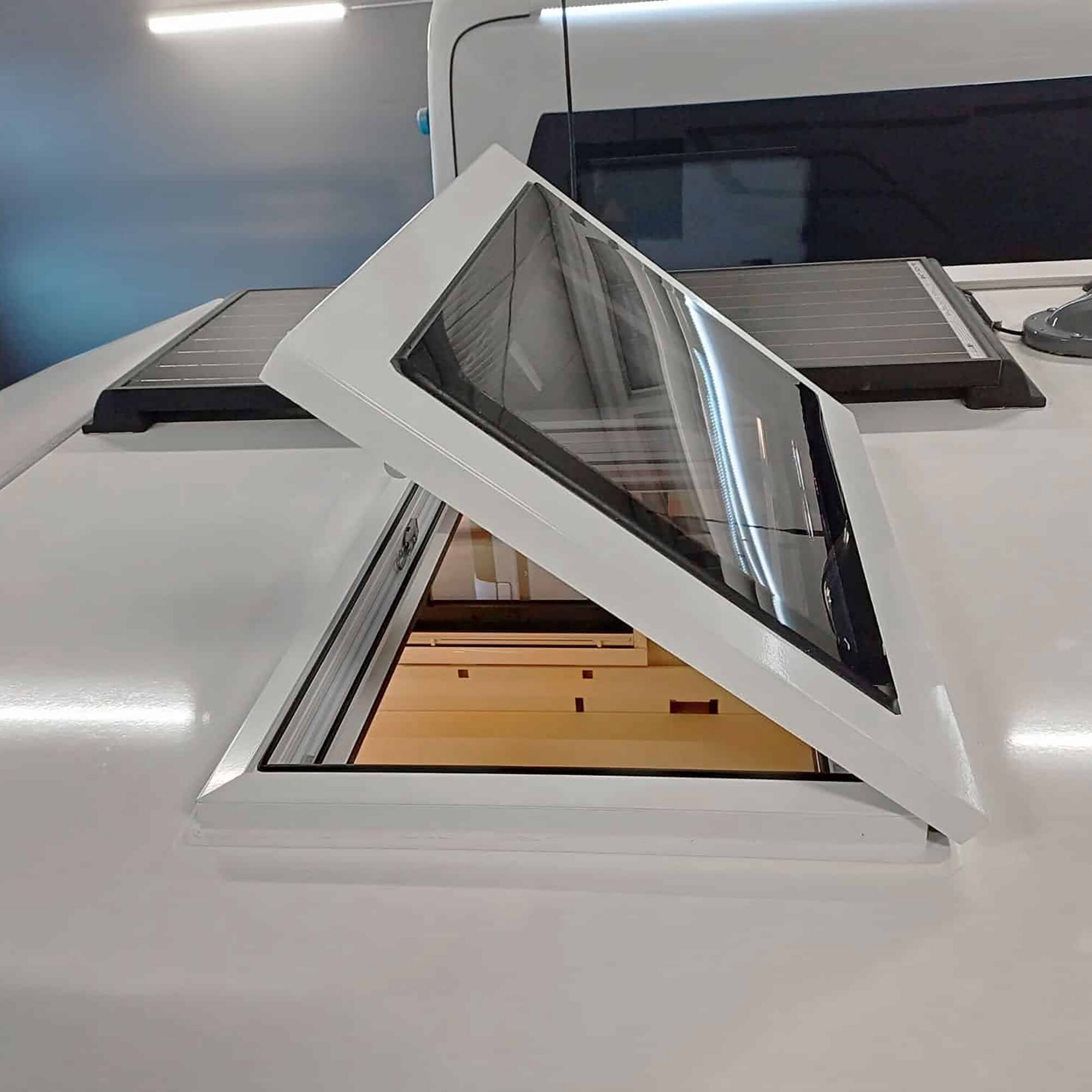 Artikelbild 1 des Artikels “Dachhaube DL4 AR “