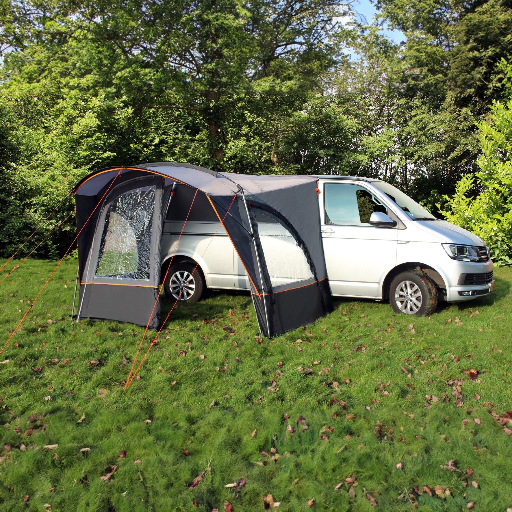 Artikelbild 2 des Artikels “Busvorzelt Pisa “