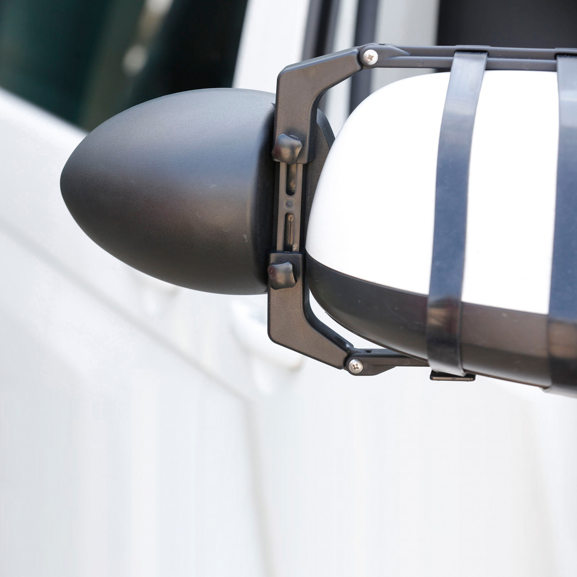 Artikelbild 2 des Artikels “Caravanspiegel Oros Ang “