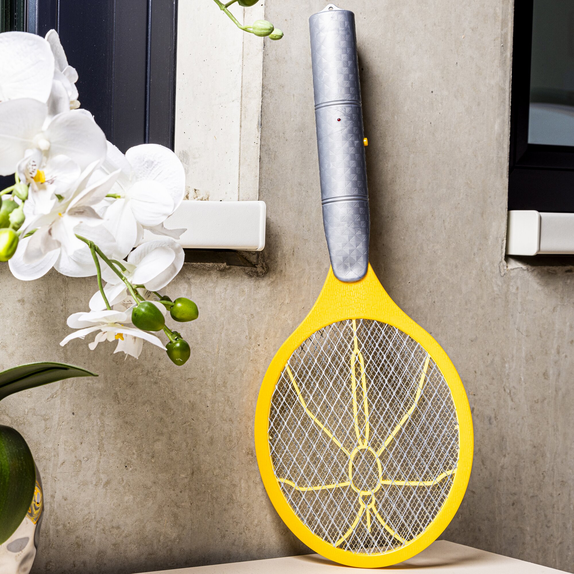 Product image 2 of the product “Mückenklatsche ”