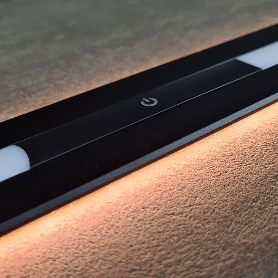 Artikelbild 3 des Artikels “Fahrerhausbeleuchtung mit integrierter Ambientebeleuchtung, schwarz schwarz“