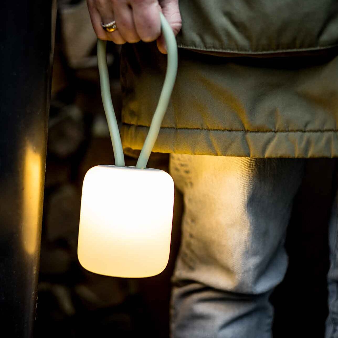 Artikelbild 5 des Artikels “Campinglaterne Floppy aus Silikon, grün grün“