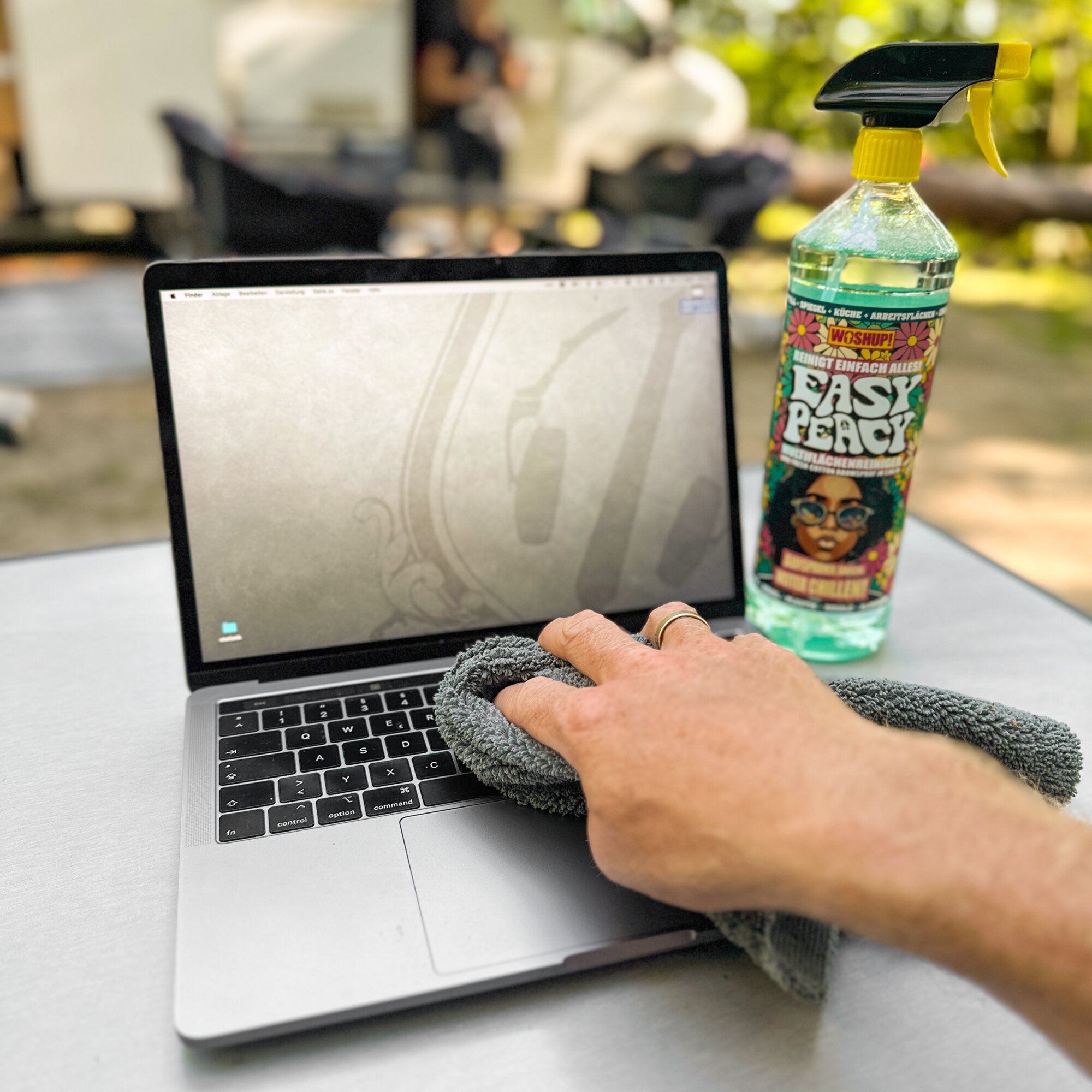 Artikelbild 5 des Artikels “Innenraumreinniger Easy Peacy “